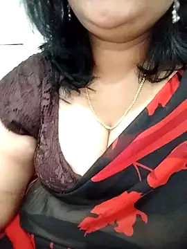 Snapshot of divya-jannu chatting on 11.18.25 divya-jannu online show from 11.18.25