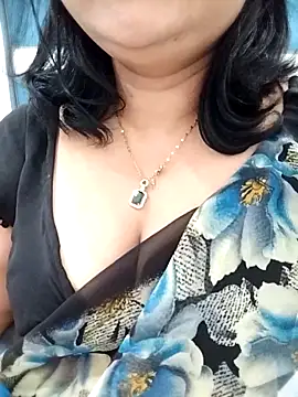 Snapshot of divya-jannu chatting on 11.20.25 divya-jannu online show from 11.20.25