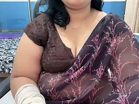 Snapshot of divya-jannu chatting on 11.29.25 divya-jannu online show from 11.29.25
