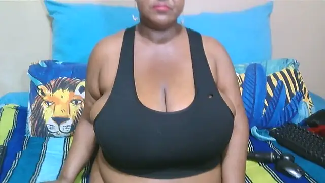 GAIGANTICBOOBS online show from 04.12.26