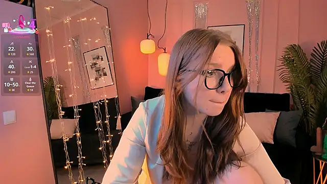 Layla Glam online show from 01.11.26