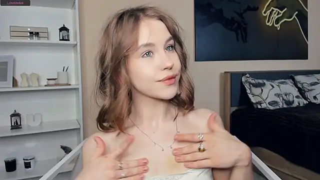 MaliaBourraine online show from 06.08.26
