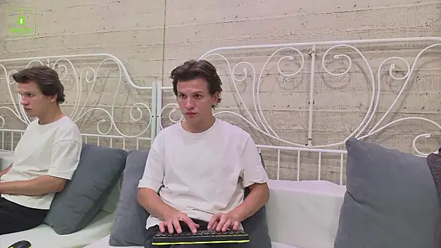 JesseCrosss online show from 09.23.25