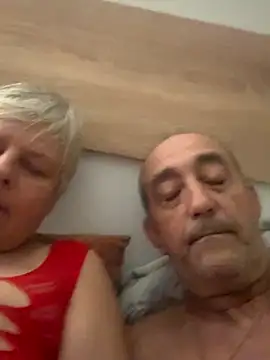 Snapshot of VyC7564 chatting on 10.22.25 VyC7564 online show from 10.22.25