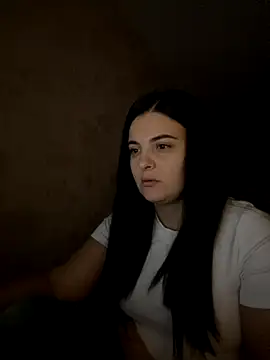 SweetBerryX online show from 10.04.25