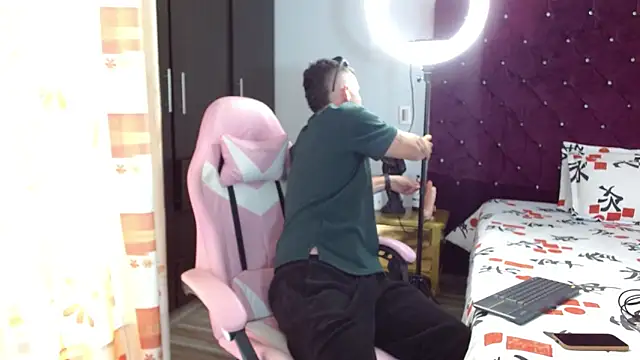 BooyHott  online show from 11.10.25