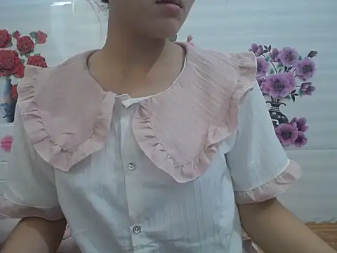 Hannie 26 online show from 10.18.25