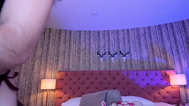 Snapshot of LiaaTurner chatting on 09.29.25 LiaaTurner online show from 09.29.25