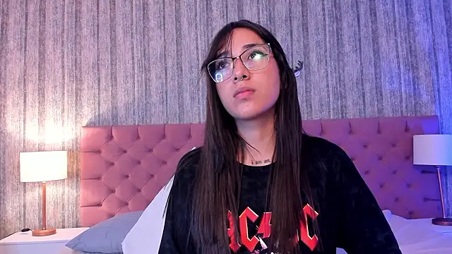 Snapshot of LiaaTurner chatting on 02.03.26 LiaaTurner online show from 02.03.26