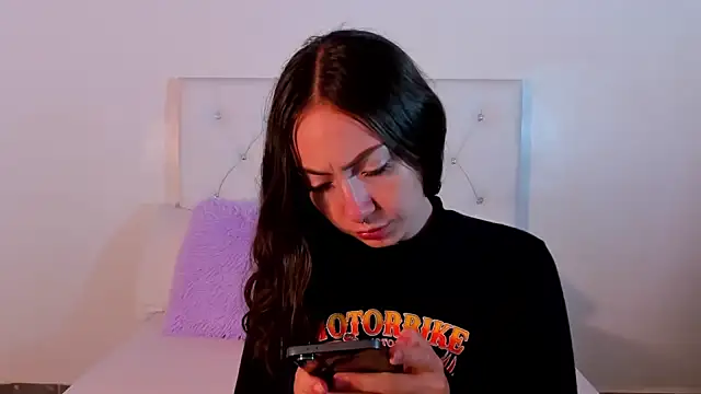 Snapshot of LaiaColliinss chatting on 10.09.25 LaiaColliinss online show from 10.09.25