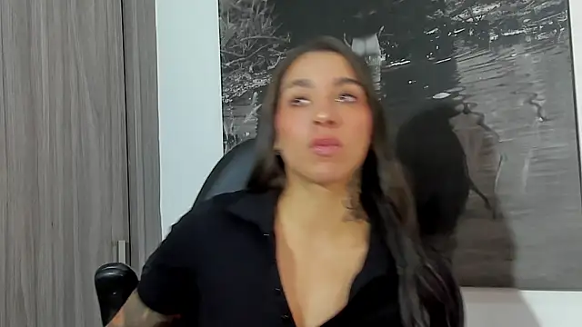 KAYLA BATISTA  online show from 02.15.26