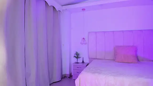 Gyal 8  online show from 03.15.26