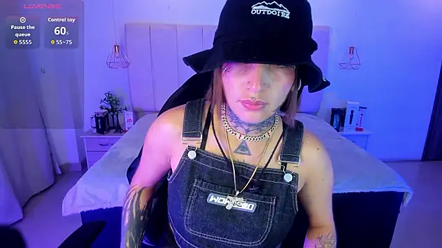 Gyal 8  online show from 03.20.26