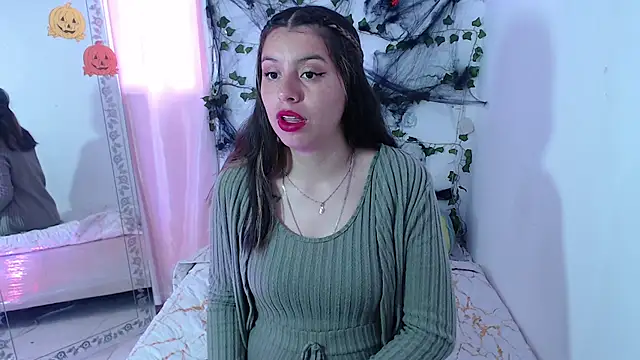 kamillew online show from 10.22.25