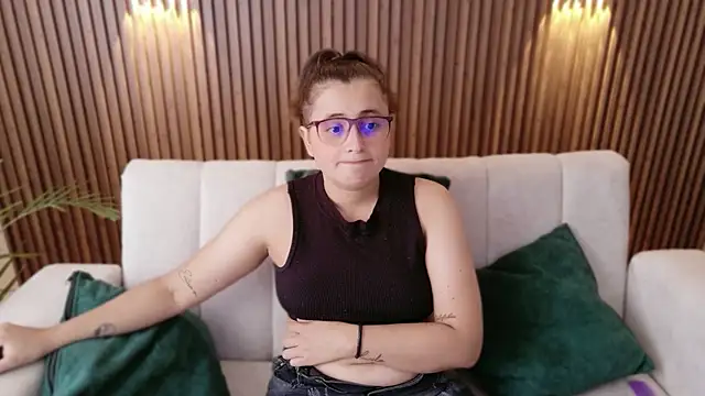 Snapshot of dirty_feelena chatting on 11.06.25 dirty feelena online show from 11.06.25