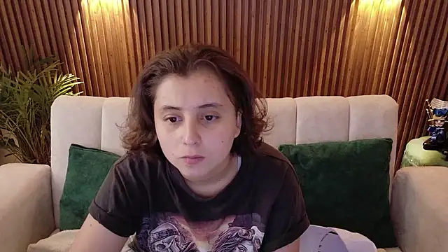 Snapshot of dirty_feelena chatting on 11.28.25 dirty feelena online show from 11.28.25