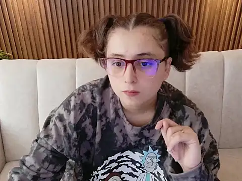 Snapshot of dirty_feelena chatting on 11.30.25 dirty feelena online show from 11.30.25