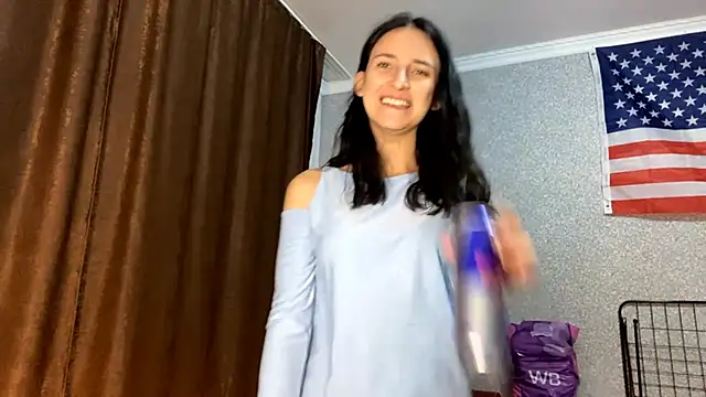 Snapshot of TifanyRawi chatting on 10.01.25 TifanyRawi online show from 10.01.25
