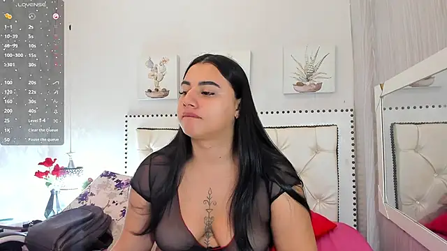 Snapshot of _jade_01 chatting on 06.17.26 jade 01 online show from 06.17.26