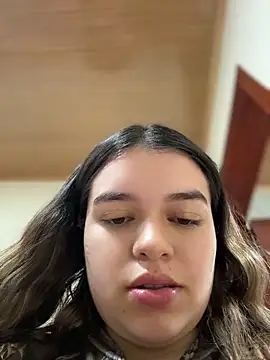 Snapshot of Aphrill chatting on 05.19.26 Aphrill online show from 05.19.26