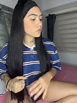 liahouses online show from 02.16.26