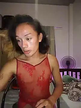 Snapshot of foxylena_latinalicious69 chatting on 10.27.25 foxylena latinalicious69 online show from 10.27.25