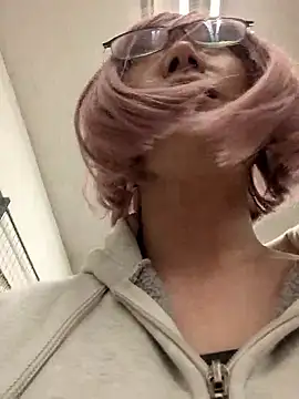 Snapshot of takusaki223 chatting on 02.15.26 takusaki223 online show from 02.15.26