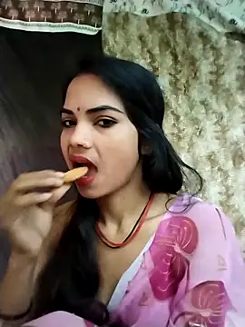 Snapshot of PRACHI-743 chatting on 11.28.25 PRACHI-743 online show from 11.28.25