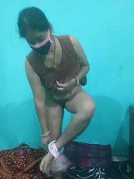 Cute-Charvii online show from 11.18.25