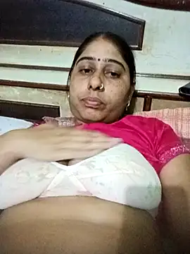 Snapshot of Cute-Charvii chatting on 03.29.26 Cute-Charvii online show from 03.29.26