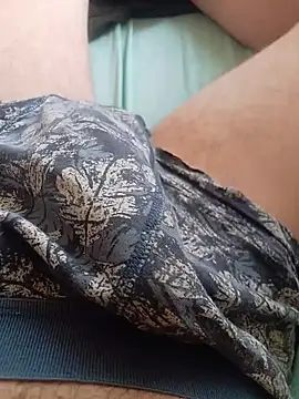 Snapshot of DarkOven chatting on 12.22.25 DarkOven online show from 12.22.25