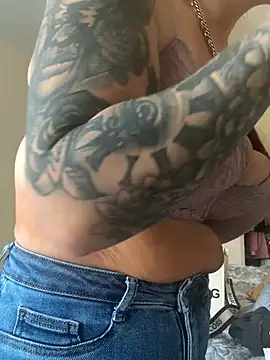 Snapshot of Carmen36XX chatting on 10.05.25 Carmen36XX online show from 10.05.25