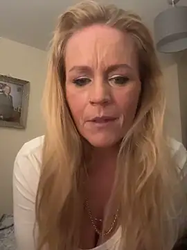 Snapshot of Carmen36XX chatting on 10.16.25 Carmen36XX online show from 10.16.25