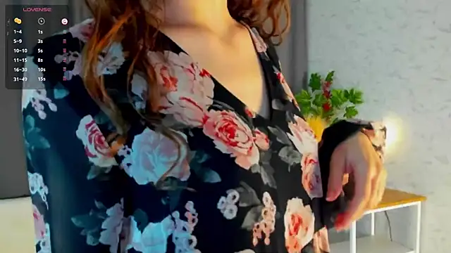 DelilahConsalvo online show from 10.02.25