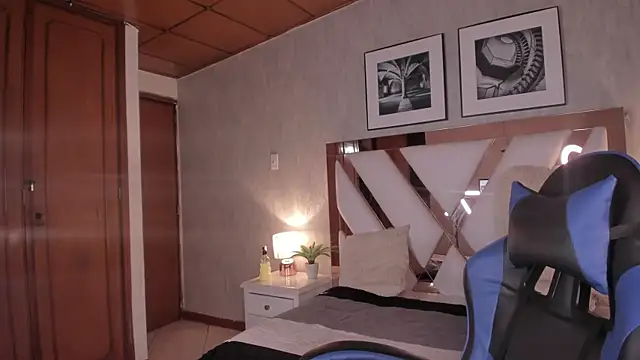 Snapshot of HaathorX chatting on 03.16.26 HaathorX online show from 03.16.26