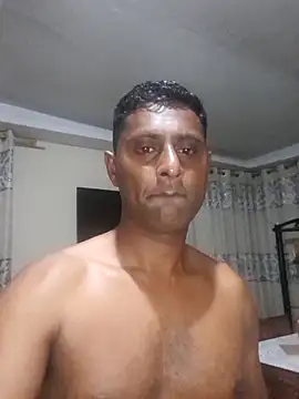 Snapshot of kingVibeX chatting on 11.22.25 kingVibeX online show from 11.22.25