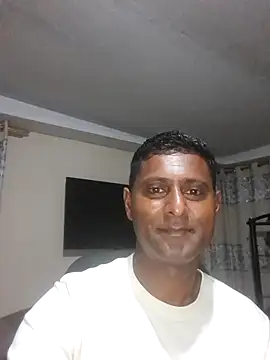 Snapshot of kingVibeX chatting on 12.03.25 kingVibeX online show from 12.03.25