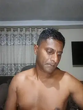 Snapshot of kingVibeX chatting on 12.16.25 kingVibeX online show from 12.16.25