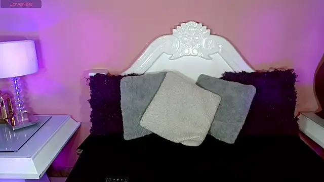  IsabellaRousse online show from 11.17.25