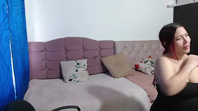 Snapshot of LITTLEKITTY19 chatting on 01.13.26 LITTLEKITTY19 online show from 01.13.26