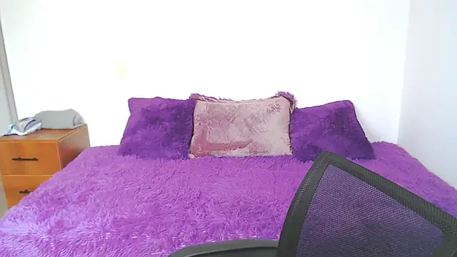 Snapshot of brendasantos_77 chatting on 10.20.25 brendasantos 77 online show from 10.20.25