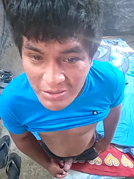 Snapshot of TNestorT chatting on 11.26.25 TNestorT online show from 11.26.25