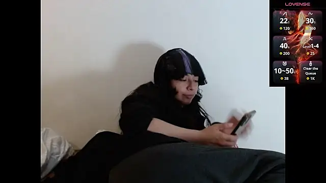 Snapshot of Acelinrose chatting on 10.25.25 Acelinrose online show from 10.25.25