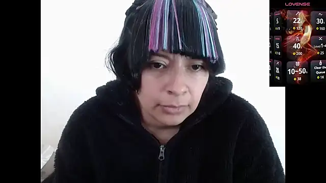 Snapshot of Acelinrose chatting on 11.07.25 Acelinrose online show from 11.07.25