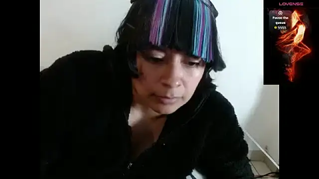 Snapshot of Acelinrose chatting on 11.13.25 Acelinrose online show from 11.13.25