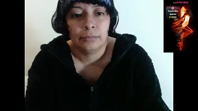 Snapshot of Acelinrose chatting on 11.20.25 Acelinrose online show from 11.20.25