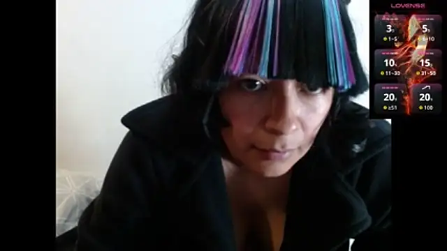 Snapshot of Acelinrose chatting on 12.02.25 Acelinrose online show from 12.02.25