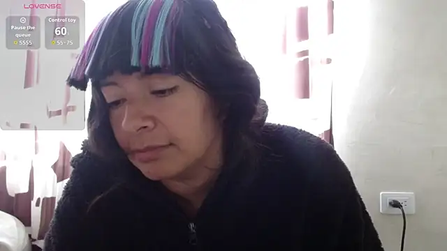 Snapshot of Acelinrose chatting on 08.04.26 Acelinrose online show from 08.04.26