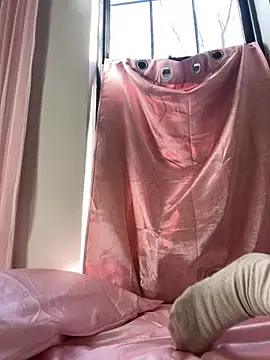 Snapshot of dancerbb chatting on 12.03.25 dancerbb online show from 12.03.25