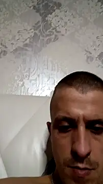 Snapshot of Adidas7217 chatting on 11.17.25 Adidas7217 online show from 11.17.25